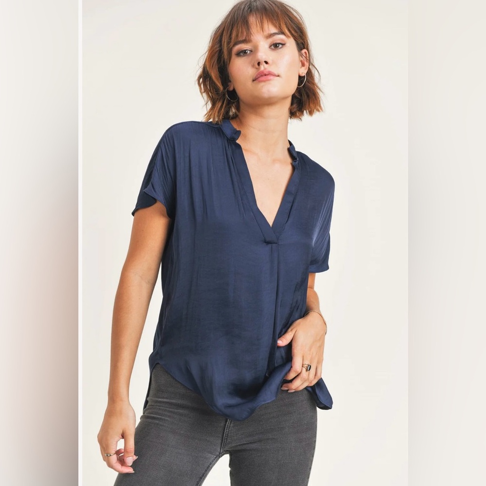 Rose & Sage Navy Relaxed Mandarin Collar Blouse size small